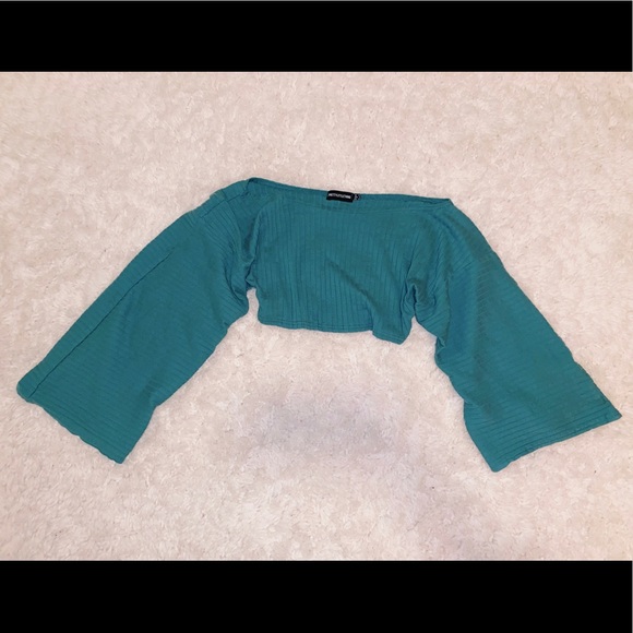 Prettylittlething cropped sweater size 4 - Picture 2 of 3